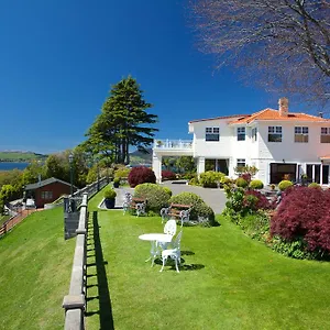 ***** Resort On The Point - New Zealand