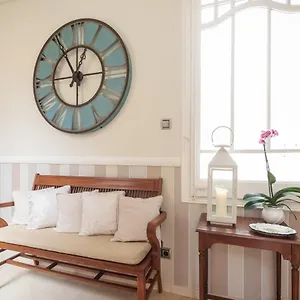 https://hostal-oliva.topbarcelonahotels.com